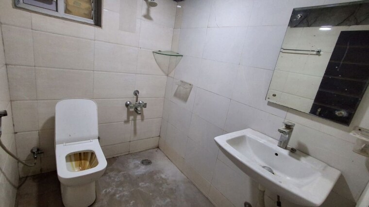 Bathroom, chitrapuri colony 2 Bedroom 1200 Sq.Ft. Apartment In Chitrapuri Colony Hyderabad 10720921