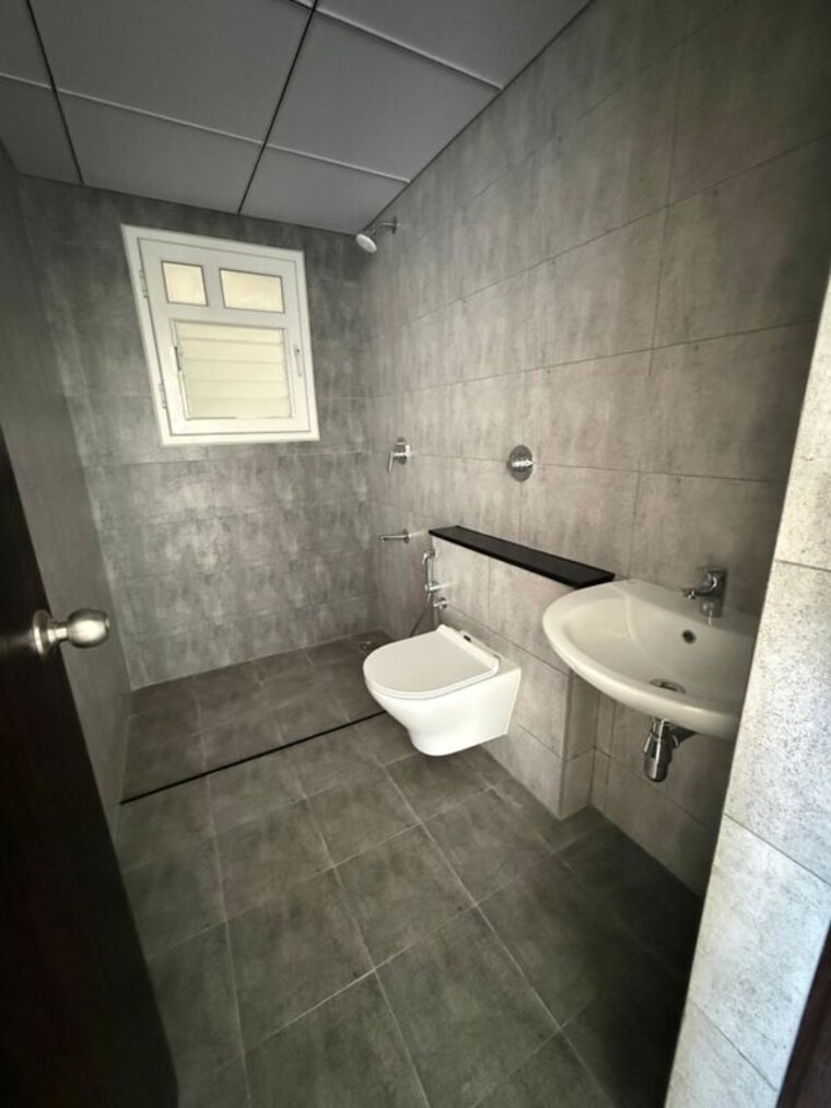 Bathroom, puravankara-purva-zenium 4 Bedroom 2123 Sq.Ft. Apartment In Hosahalli Bangalore 10720969