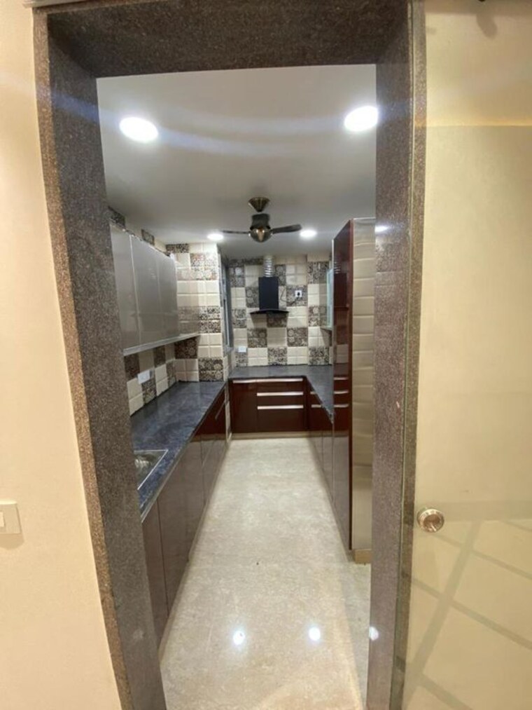 undefined, safdarjung enclave 3 Bedroom 125 Sq.Yd. Builder Floor In Safdarjung Enclave Delhi 10720972