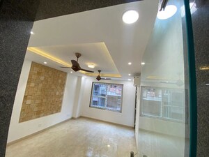 Furnished Amenities in 3 BHK Builder Floor at Safdarjung Enclave – for Rent
