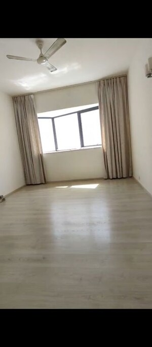 Room in 2 BHK Apartment at Ireo Skyon, Sector 60 – for Rent