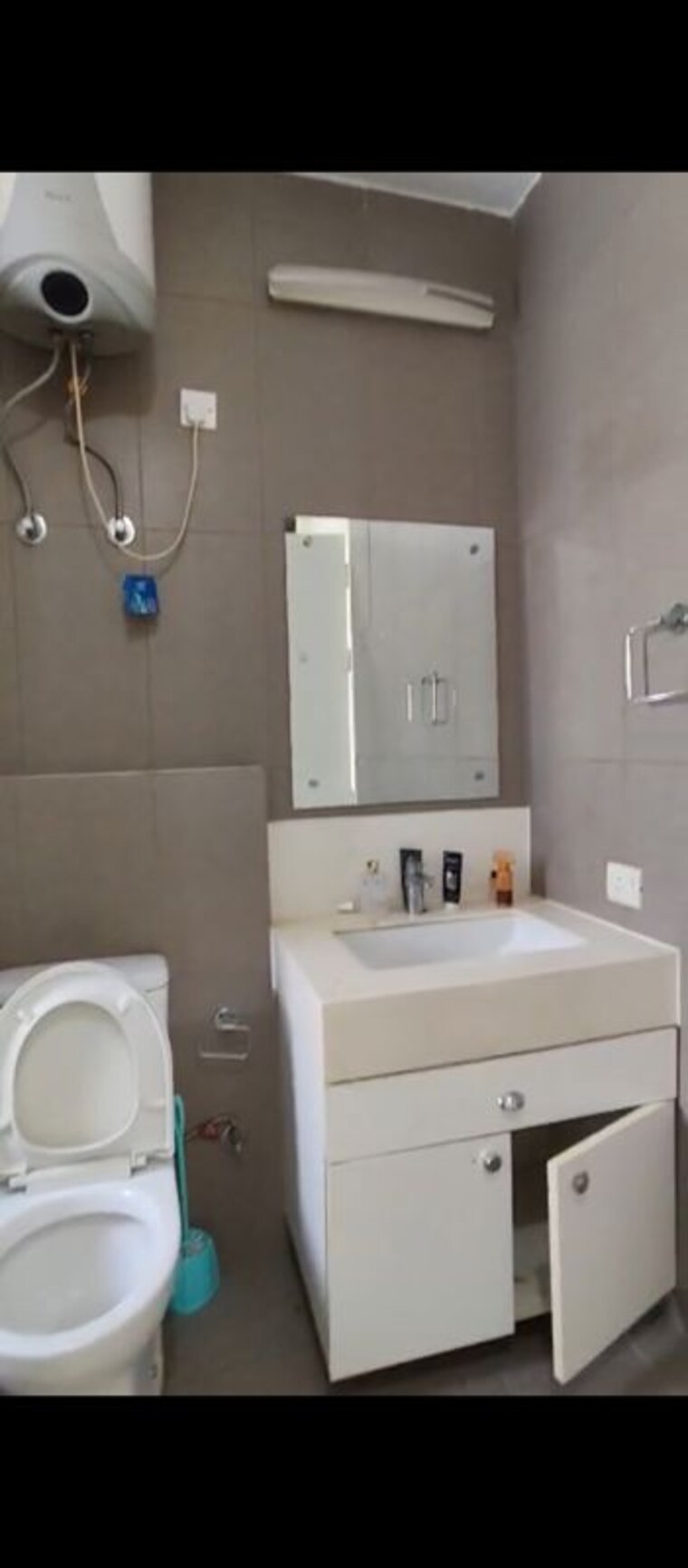 Bathroom, ireo-skyon 2 Bedroom 1374 Sq.Ft. Apartment In Sector 60 Gurgaon 10721049