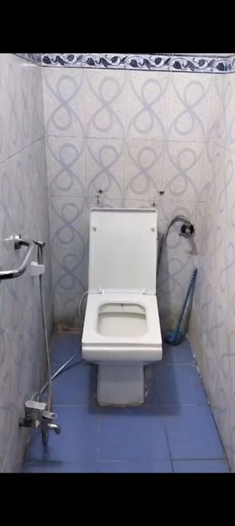 Bathroom, sanjay nagar sector 23 6+ Bedroom 757 Sq.Ft. Independent House In Sanjay Nagar Sector 23 Ghaziabad 10721041