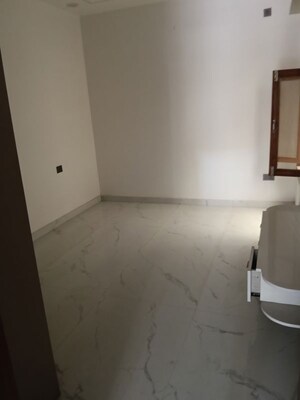 Room in 3 BHK Independent House at Vasundhara Sector 15 – for Sale