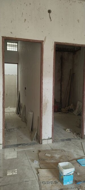 Bathroom in 4 BHK Independent House at Dwarika Puri rd – for Sale