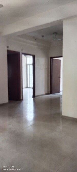 Room in 3 BHK Apartment at Mahagun My Woods, Sector 16c Greater Noida – for Rent