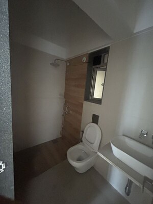 Furnished Amenities in 2 BHK Apartment at Avant Heritage, Jogeshwari East – for Rent
