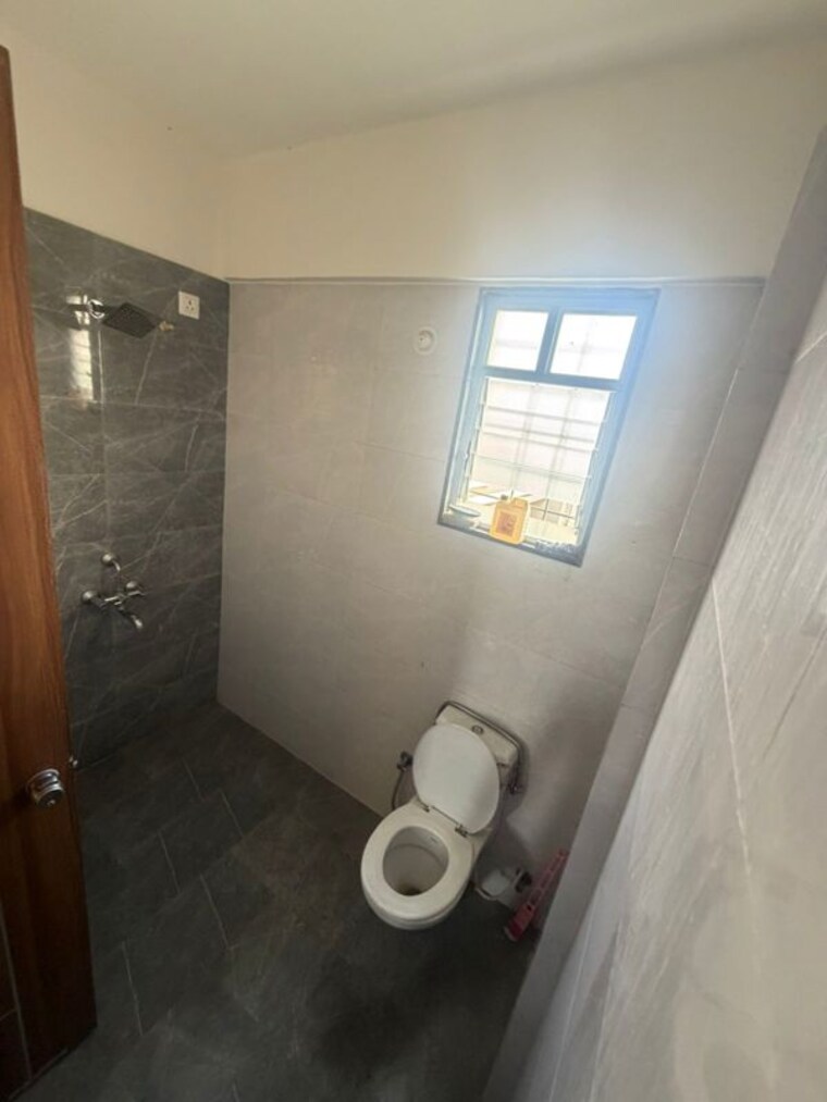 Bathroom, aundh 2 Bedroom 900 Sq.Ft. Apartment In Aundh Pune 10721118
