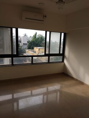 Bedroom in 5 BHK Apartment at Ira Chaya, Khar West – for Rent