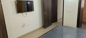 Room in 2 BHK Apartment at Signature Global Prime, Sector 63a – for Rent