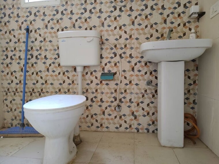 Bathroom, shree-energy-classic-residency 2 Bedroom 1222 Sq.Ft. Apartment In Raj Nagar Extension Ghaziabad 10721135