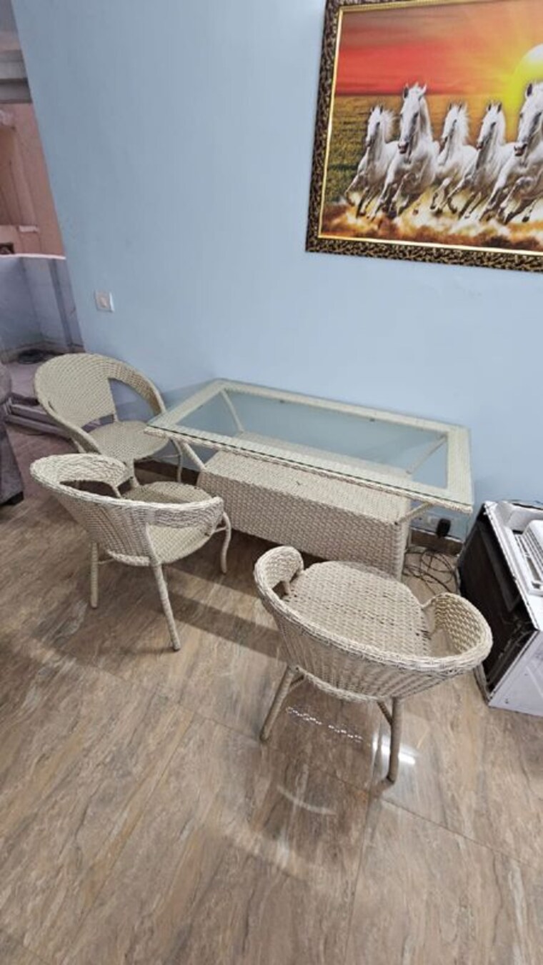 Team Area, amrapali-silicon-city 1 Bedroom 800 Sq.Ft. Apartment In Sector 76 Noida 10721147