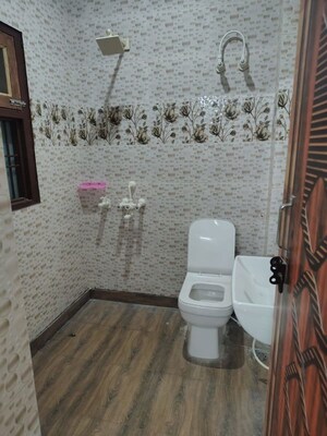 Bathroom in 6+ BHK Villa at Sector 56 – for Sale