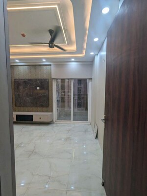 Room in 3 BHK Apartment at Amrapali Terrace Homes, Tech Zone 4 Greater Noida – for Rent