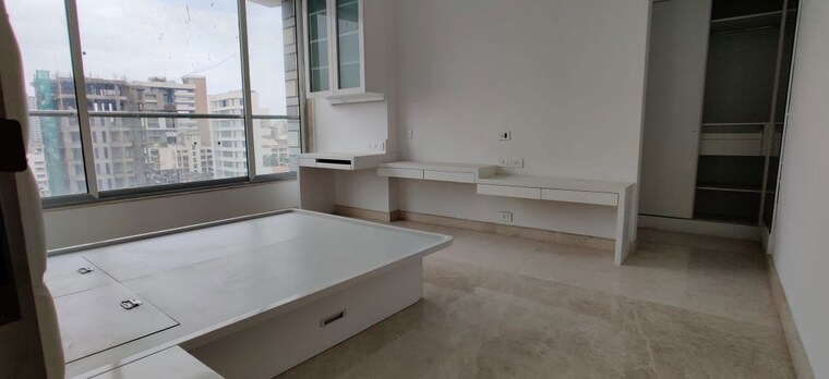 Balcony, benchmark-solus 4 Bedroom 2000 Sq.Ft. Apartment In Bandra West Mumbai 10721170