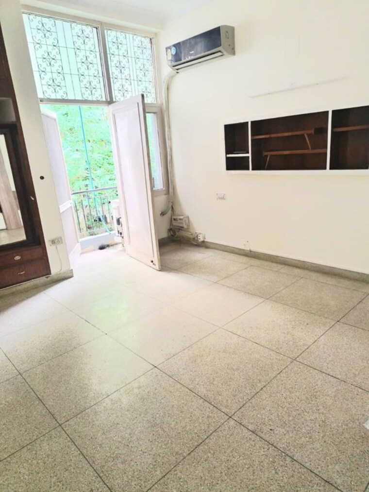 undefined, pamposh enclave 3 Bedroom 270 Sq.Yd. Builder Floor In Pamposh Enclave Delhi 10721199