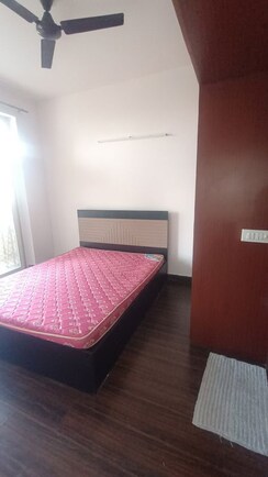 Apartment For Sale in Mahagun My Woods