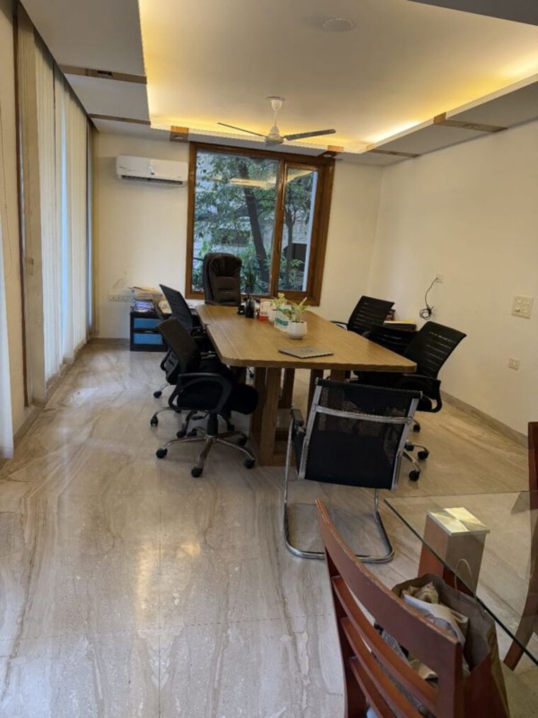 Dining area, south extension ii 3 Bedroom 315 Sq.Yd. Builder Floor In South Extension ii Delhi 10721240