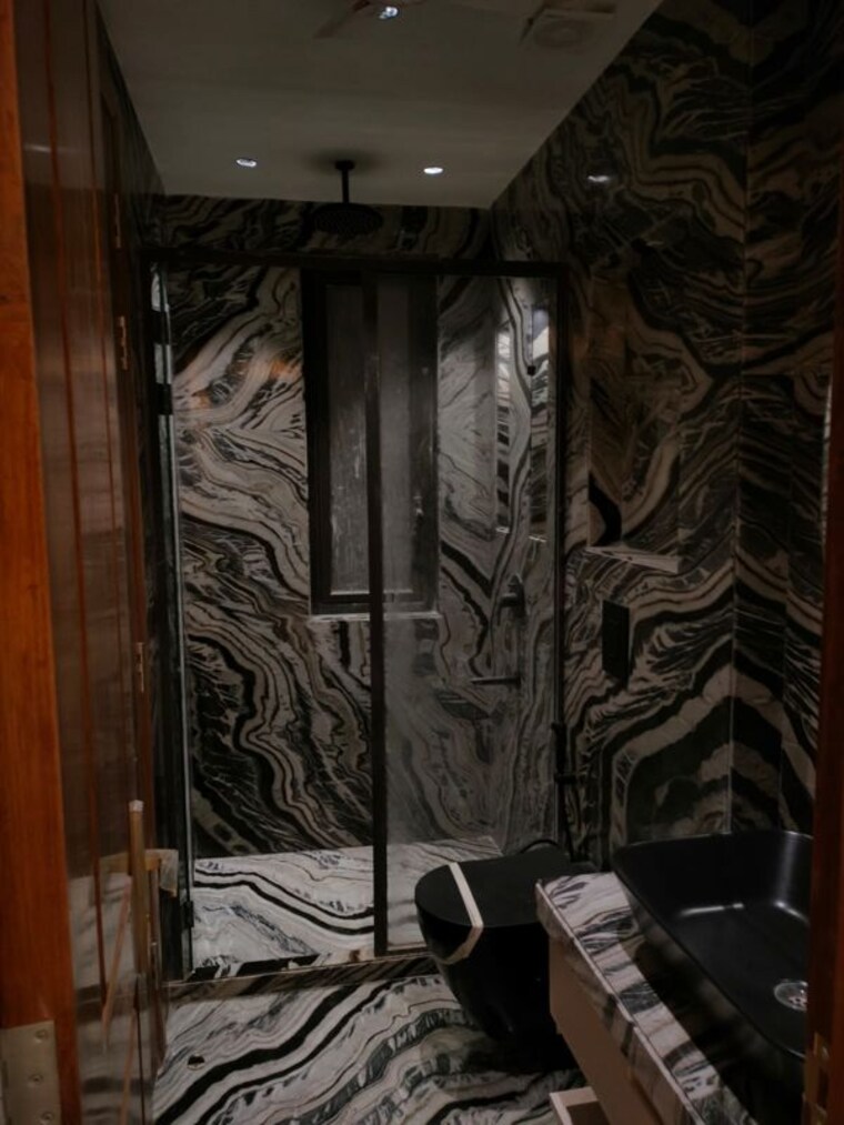 Bathroom, bptp-astaire-gardens 4 Bedroom 250 Sq.Yd. Builder Floor In Sector 70a Gurgaon 10721238