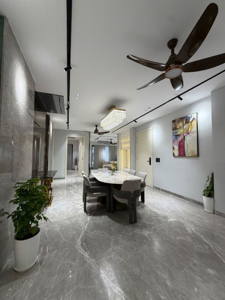  Parking, south city 2 4 Bedroom 270 Sq.Yd. Builder Floor In South City 2 Gurgaon 10721255