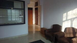 Room in 2 BHK Independent House at Vijayant Khand – for Rent