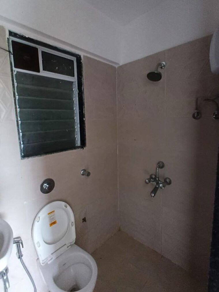 Bathroom, dgs-sheetal-tapovan 1 Bedroom 645 Sq.Ft. Apartment In Malad East Mumbai 10721316