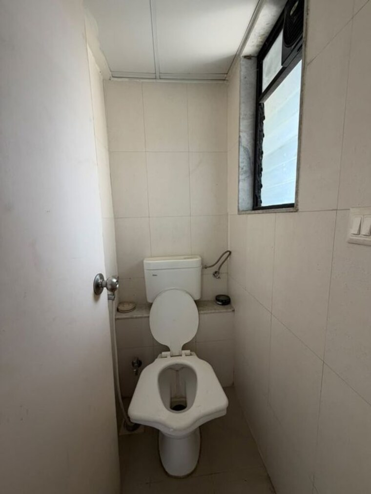 Bathroom, lodha-crown-jasmine-d-e-and-f 1 Bedroom 305 Sq.Ft. Apartment In Dombivli East Thane 10721313