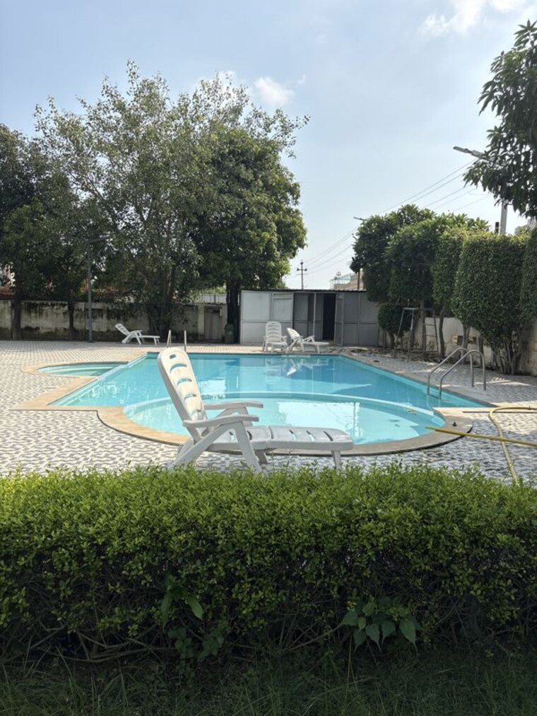 Swimming Pool, ratan khand 2 Bedroom 1300 Sq.Ft. Apartment In Ratan Khand Lucknow 10721319