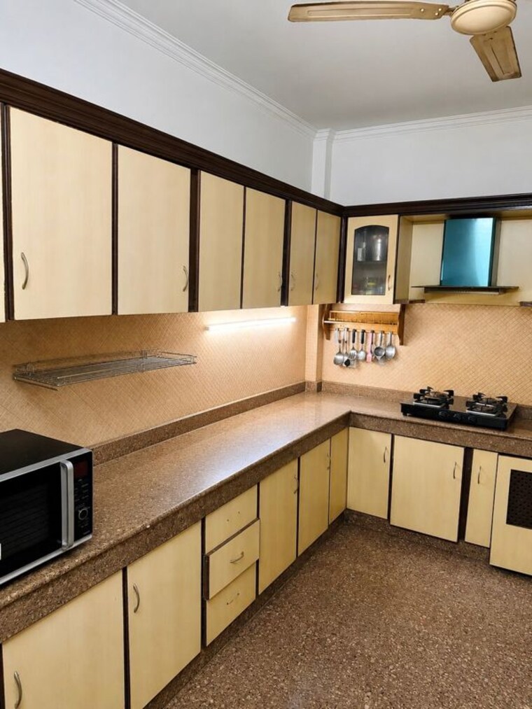 Kitchen, greater kailash 4 Bedroom 311 Sq.Yd. Builder Floor In Greater Kailash Delhi 10721326