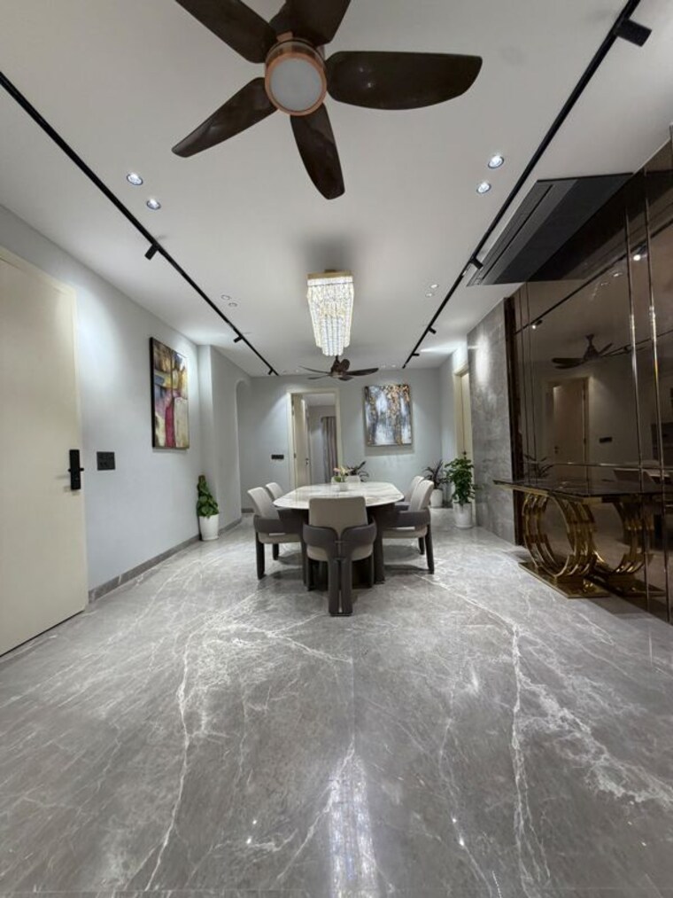  Parking, anant-raj-ashok-estate 4 Bedroom 285 Sq.Yd. Builder Floor In Sector 63a Gurgaon 10721346