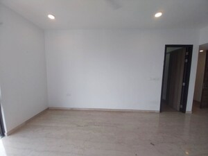 Room in 2 BHK Apartment at Lodha The Park, Worli – for Sale
