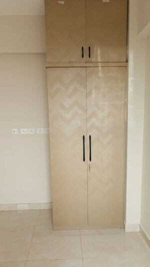Room in 3 BHK Apartment at Phulnakhara – for Rent