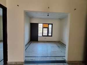 Building Lobby in 2 BHK Builder Floor at Sector 14 – for Rent