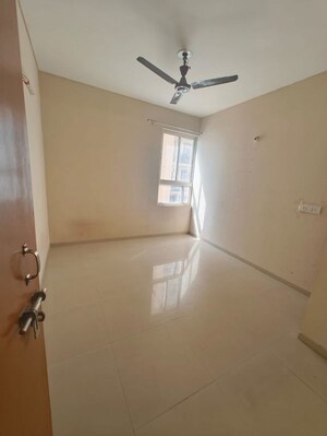 Room in 1 BHK Apartment at Adani Aangan, Sector 89a – for Rent