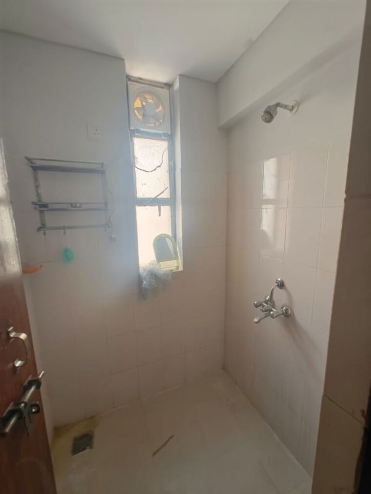 Bathroom, adani-aangan 1 Bedroom 412 Sq.Ft. Apartment In Sector 89a Gurgaon 10721402