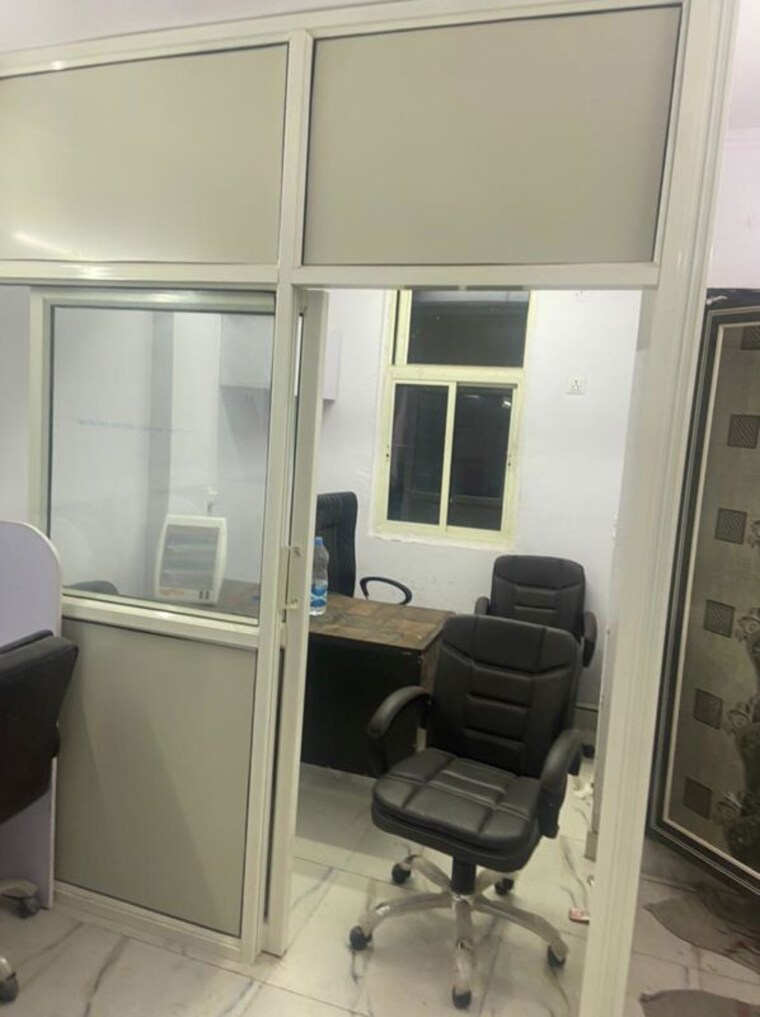 Team Area, nirman vihar Commercial Office Space 300 Sq.Ft. In Nirman Vihar Delhi 10721392