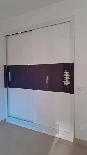 Furnished Amenities in 2 BHK Apartment at Suncity Avenue 76, Sector 76 – for Sale