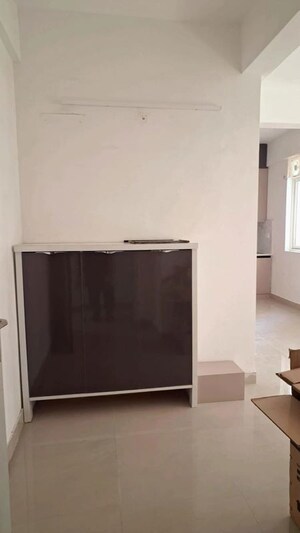 Room in 2 BHK Apartment at Suncity Avenue 76, Sector 76 – for Sale