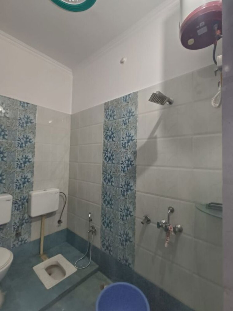 Bathroom, vibhav khand 2.5 Bedroom 1250 Sq.Ft. Independent House In Vibhav Khand Lucknow 10721362