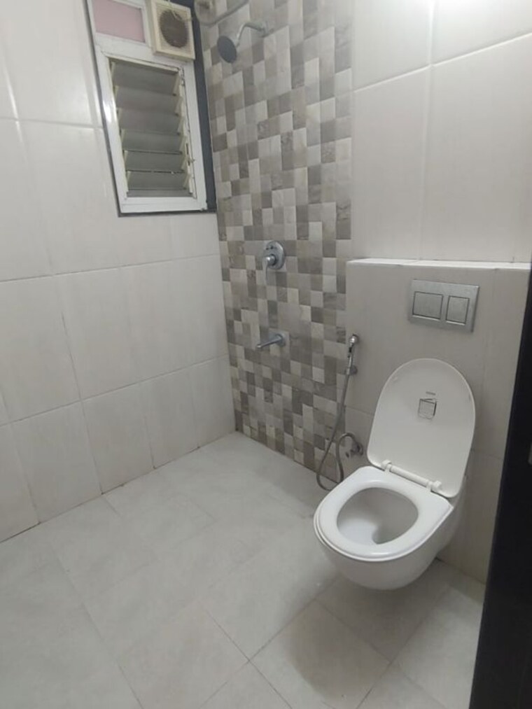 Bathroom, nandan-spectra 2 Bedroom 1000 Sq.Ft. Apartment In Balewadi Pune 10721416