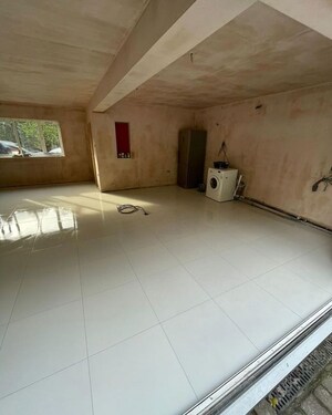  Shop For Rent in Dadar West