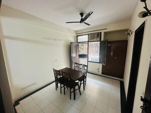 Team Area in 1 BHK Independent House at Sector 14 – for Rent