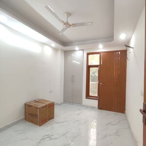 Room in 2 BHK Apartment at Palm Residency Chhatarpur, Chattarpur – for Rent