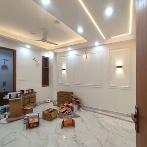 Room in 2 BHK Apartment at Palm Residency Chhatarpur, Chattarpur – for Rent