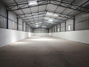 Room in  Warehouse at Arasur – for Rent