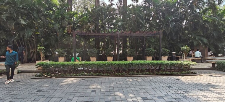 Balcony, laxmi-tower-bandra-east Commercial Office Space 4000 Sq.Ft. In Bandra East Mumbai 10721431