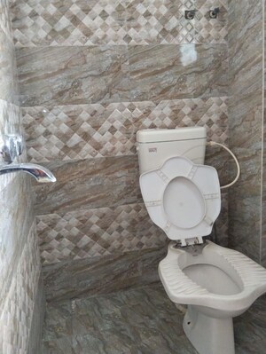 Bathroom in 3 BHK Apartment at Morabadi – for Rent