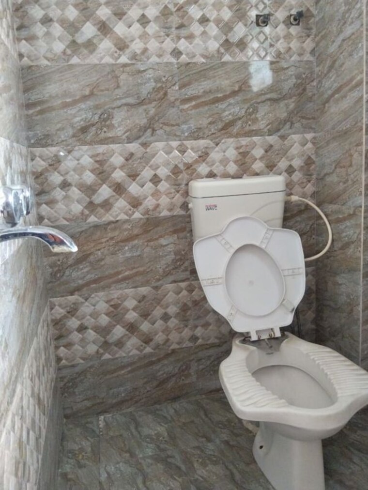 Bathroom, morabadi 3 Bedroom 1350 Sq.Ft. Apartment In Morabadi Ranchi 10721497