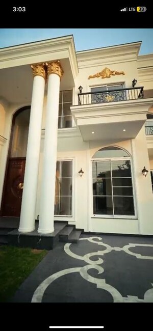 Building Lobby in 6+ BHK Independent House at Sector 79 – for Sale