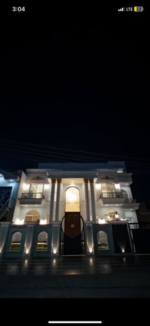 Gym in 6+ BHK Independent House at Sector 79 – for Sale